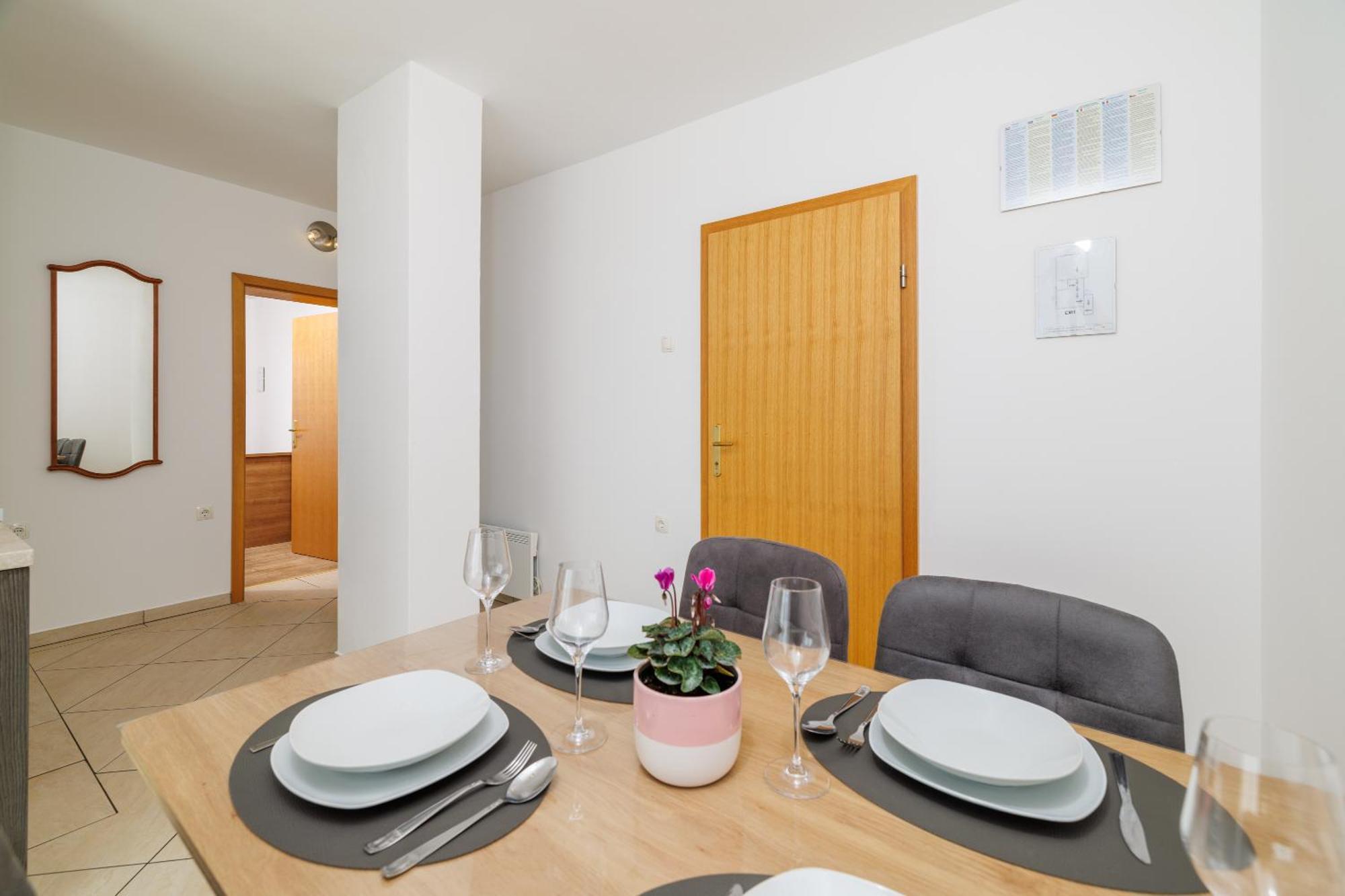 Apartments Maja 德拉马利 外观 照片